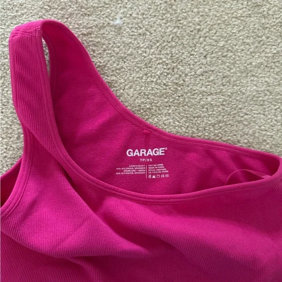 Garage Asymmetrical Top - Picture 2 of 3